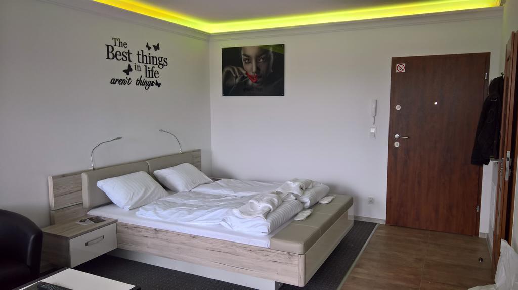 Top Oder Apartments- Private Parking Szczecin Extérieur photo