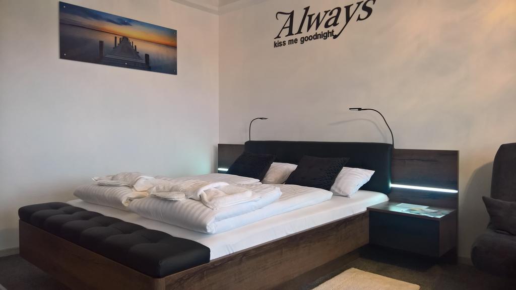 Top Oder Apartments- Private Parking Szczecin Extérieur photo
